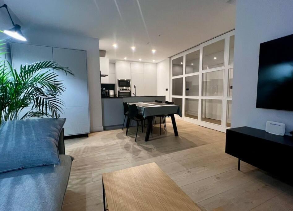 Malecon 47 Apartamento Reformado En Primera Linea Appartement Muxia Buitenkant foto