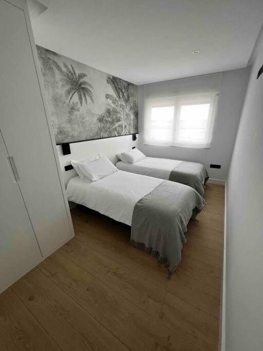 Malecon 47 Apartamento Reformado En Primera Linea Appartement Muxia Buitenkant foto